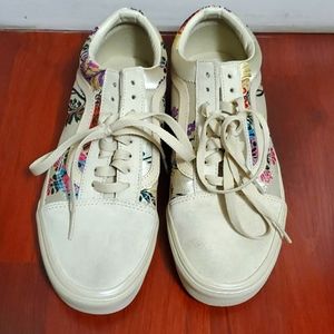 Special edition, Satin Floral Vans, Size 8